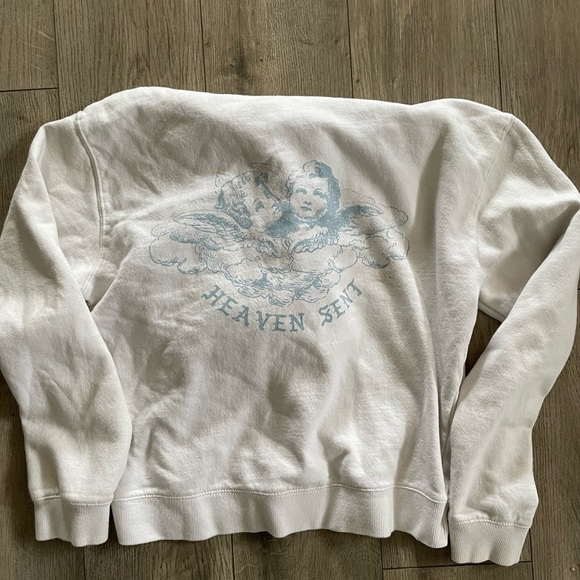 Brandy Melville Sweater - Picture 1 of 2